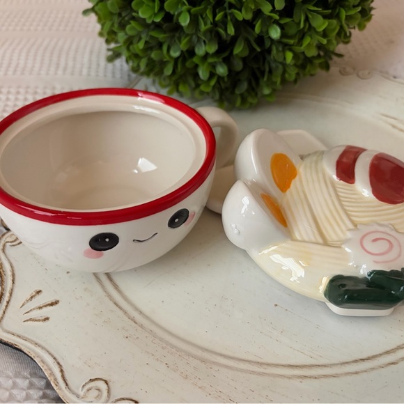 Streamline Ramen Noodle Mug with Lid - Picture 4 of 7